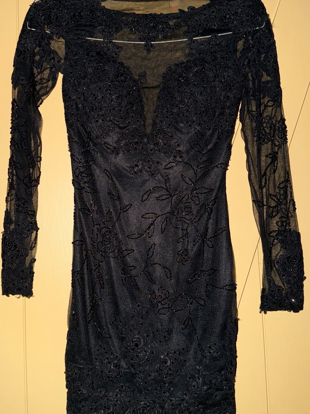 Dave & Johnny Black Beaded Lace Long-Sleeve Dress